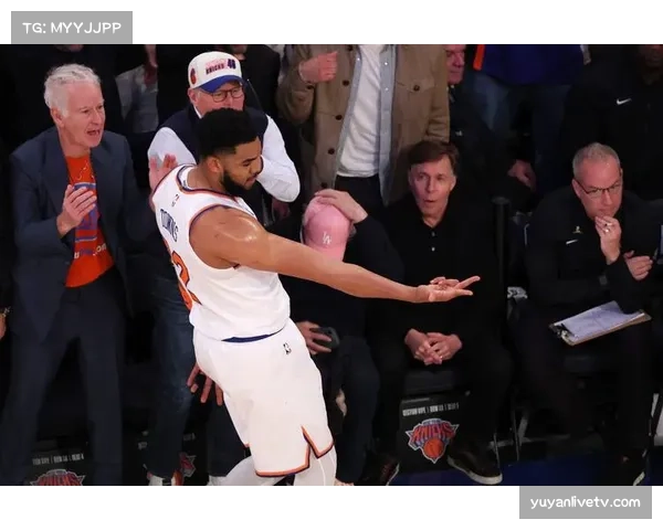 尼克斯击败雄鹿夺小组头名 布伦森唐斯双核发力